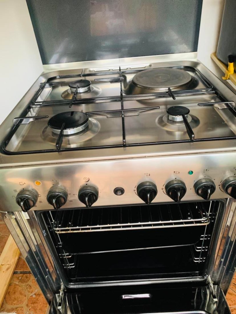 Ariston GAS and ELECTRIC Range (oven) model C617 P(X), TV & Home