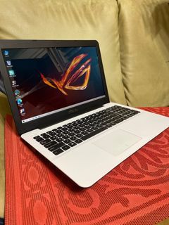 ASUS i5 獨顯筆電(X555LN)Laptop