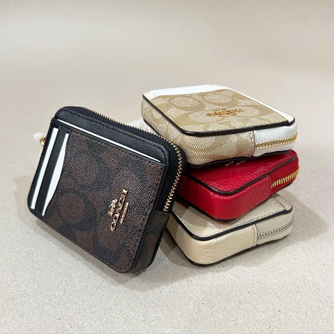 Authentic Coach Zip Card Case Wallet, Women's Fashion, Bags & Wallets, Wallets & Card holders on
