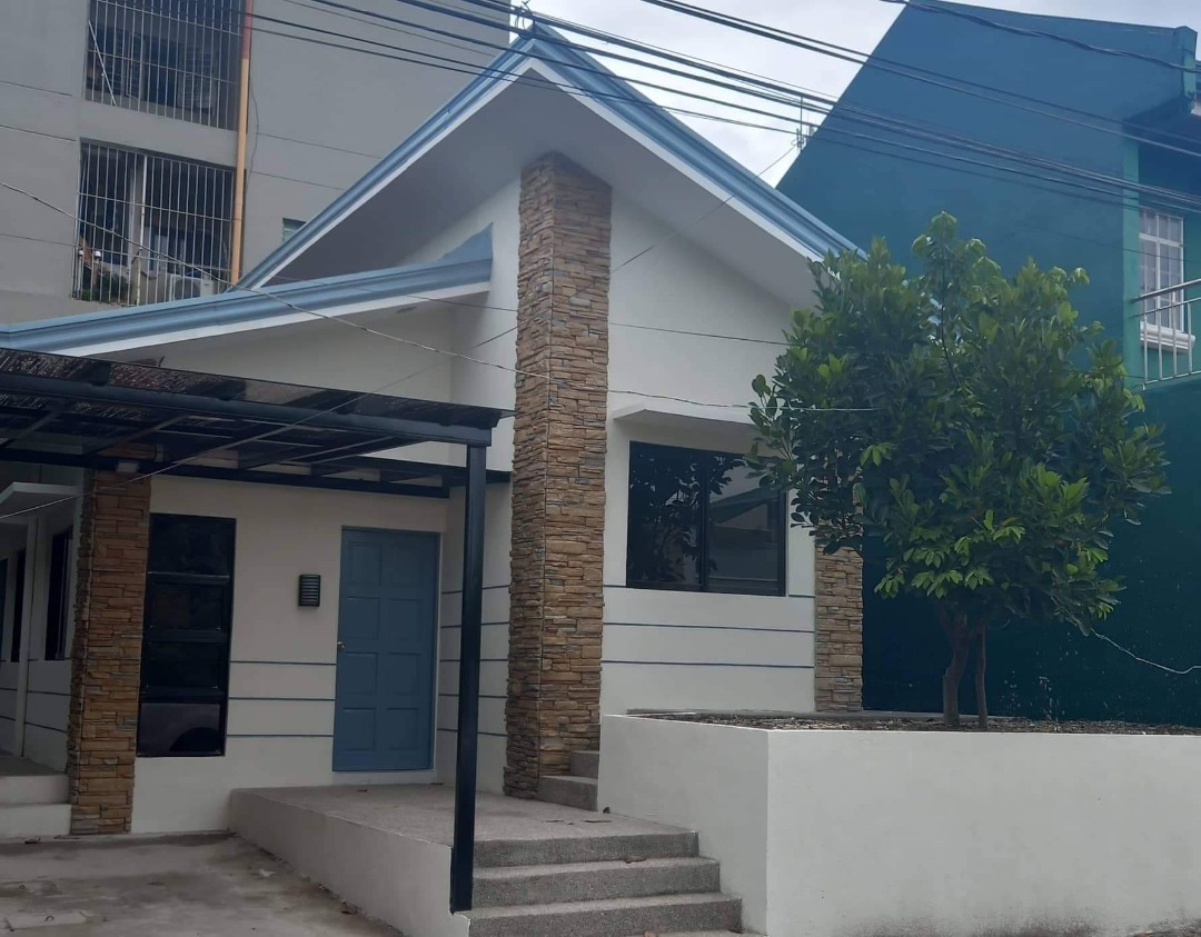 Bacoor Cavite house and lot near Commercial Area P8 Million, Property