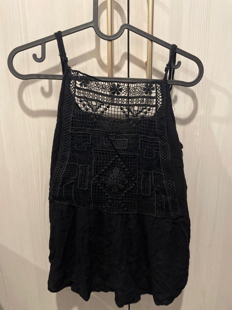 Beach Singlets (Category: Sleeveless) located in Kuala Lumpur. Submitted by natassya.redza (Listing ID 1211148312, Image 1). Description: .