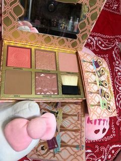 Benefit pallete