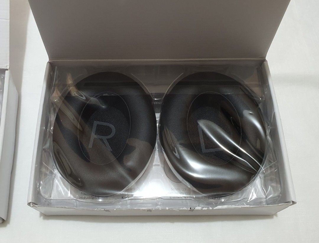 Bose Noise Cancelling Headphone 700 Cushion (Category: Headphones & Headsets) located in Manila. Submitted by mikeesonlinestore (Listing ID 1211118467, Image 1). Description: Brand new Foam Cushion replacement kit for Bose Noise Cancelling Headphone 700 (Black and Silver available) ORIGINAL FROM BOSE U.S.A Can be picked up at Frapatea Cafe along Maceda st. Sampaloc, Manila.