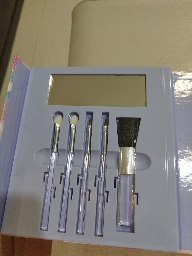 Butterfly MakeUp Kit, Beauty & Personal Care, Face, Makeup on Carousell