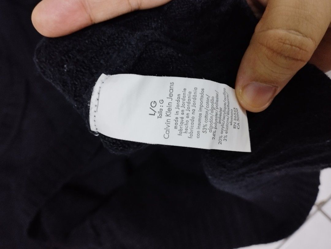 Calvin Klein Jeans (Knitwear), Women's Fashion, Tops, Other Tops on  Carousell
