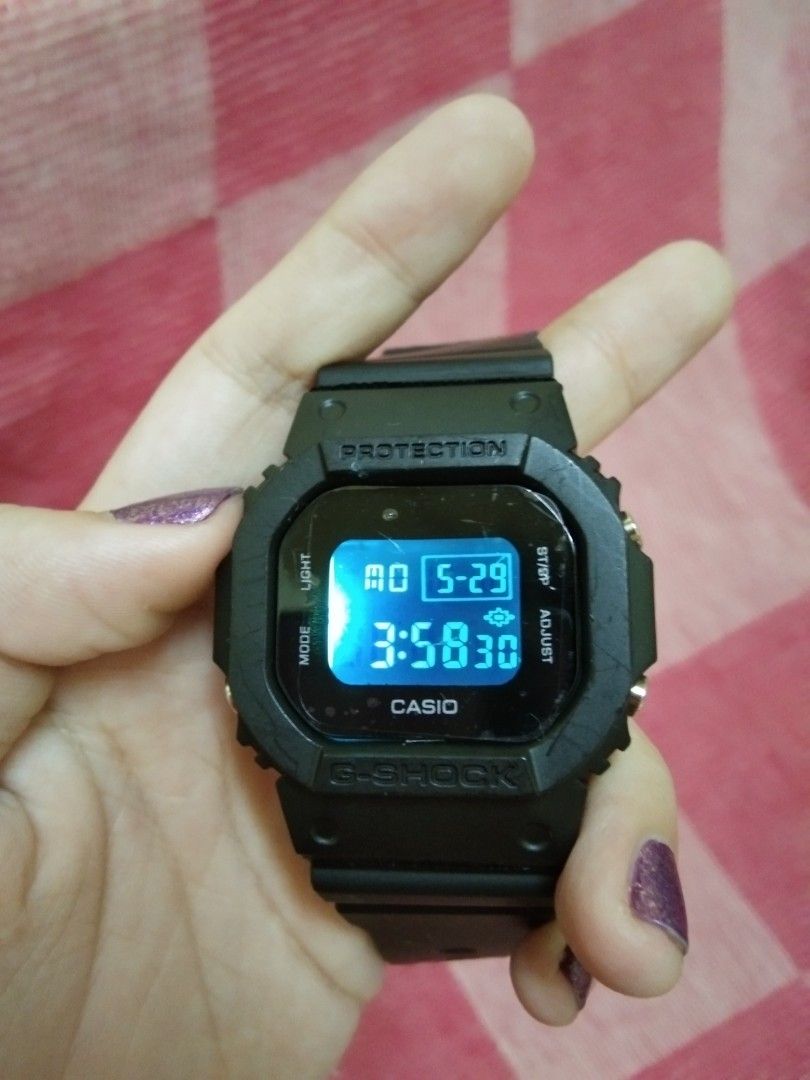 G shock shock absorbing structure store