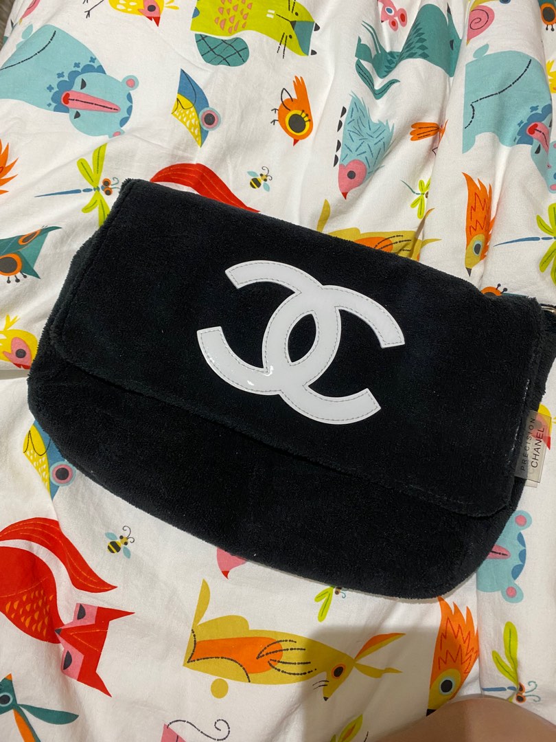 Chanel complimentary bag store