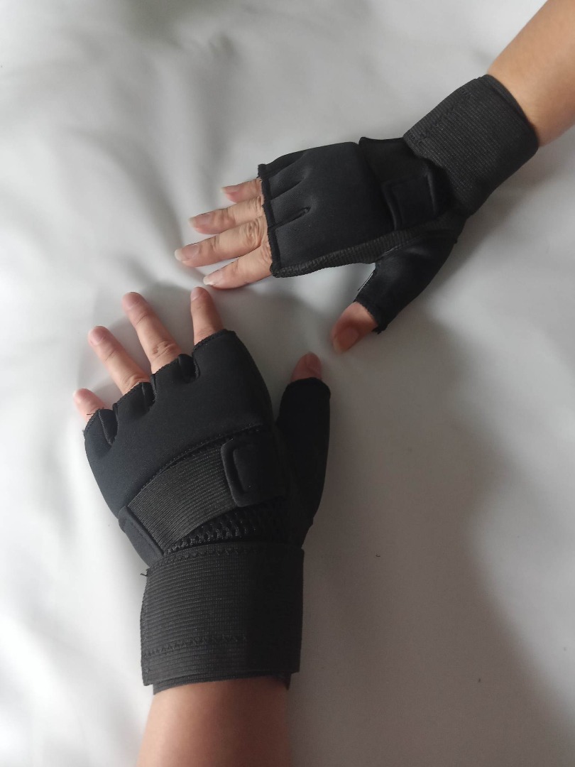 Clever Master Professional Fingerless Sports Gloves / Gloves para sa