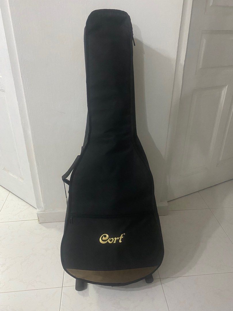 Cort L100CNS Acoustic Guitar with Cort bag & K&M guitar stand, Hobbies