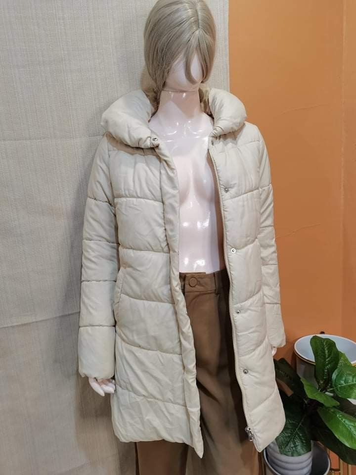CREAM PUFFER COAT, Women's Fashion, Coats, Jackets and Outerwear on Carousell