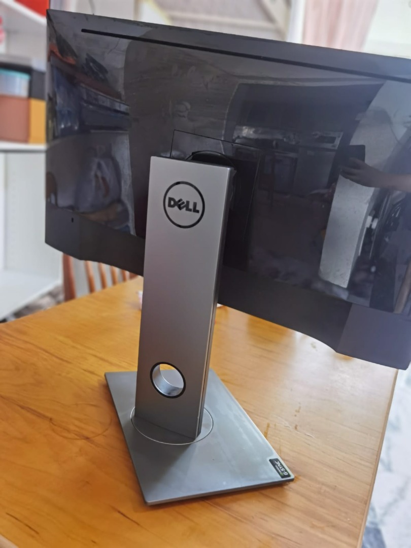 Dell Rotating Monitor 27inch 2K (Free delivery), Computers & Tech