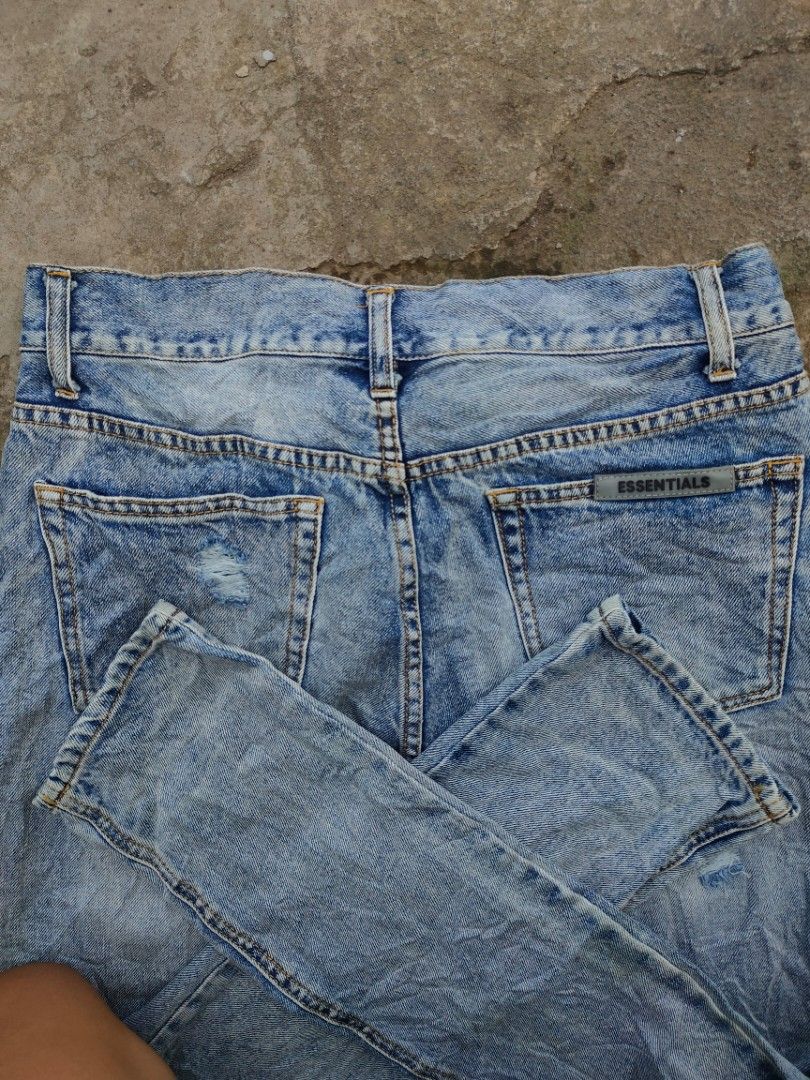 FEAR OF GOD ESSENTIALS RIPPED JEANS, Men's Fashion, Bottoms, Jeans on ...