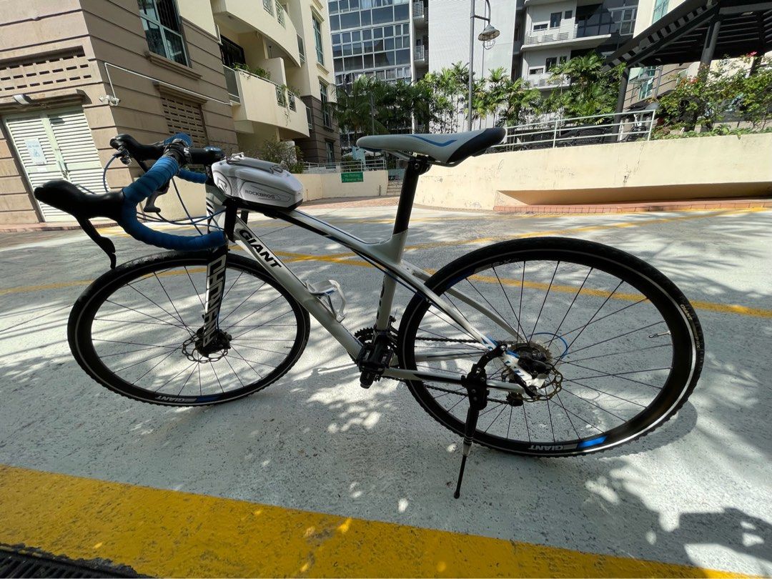 Giant Hybrid Bike, Sports Equipment, Bicycles & Parts, Bicycles on ...