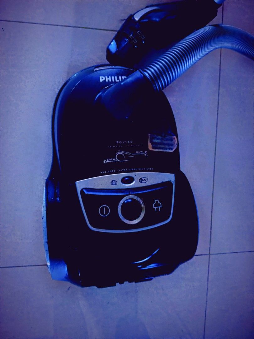 HIGEST suction POWER PHILIPS Vacuum Cleaner ever 2200 Watts., TV & Home Appliances, Vacuum