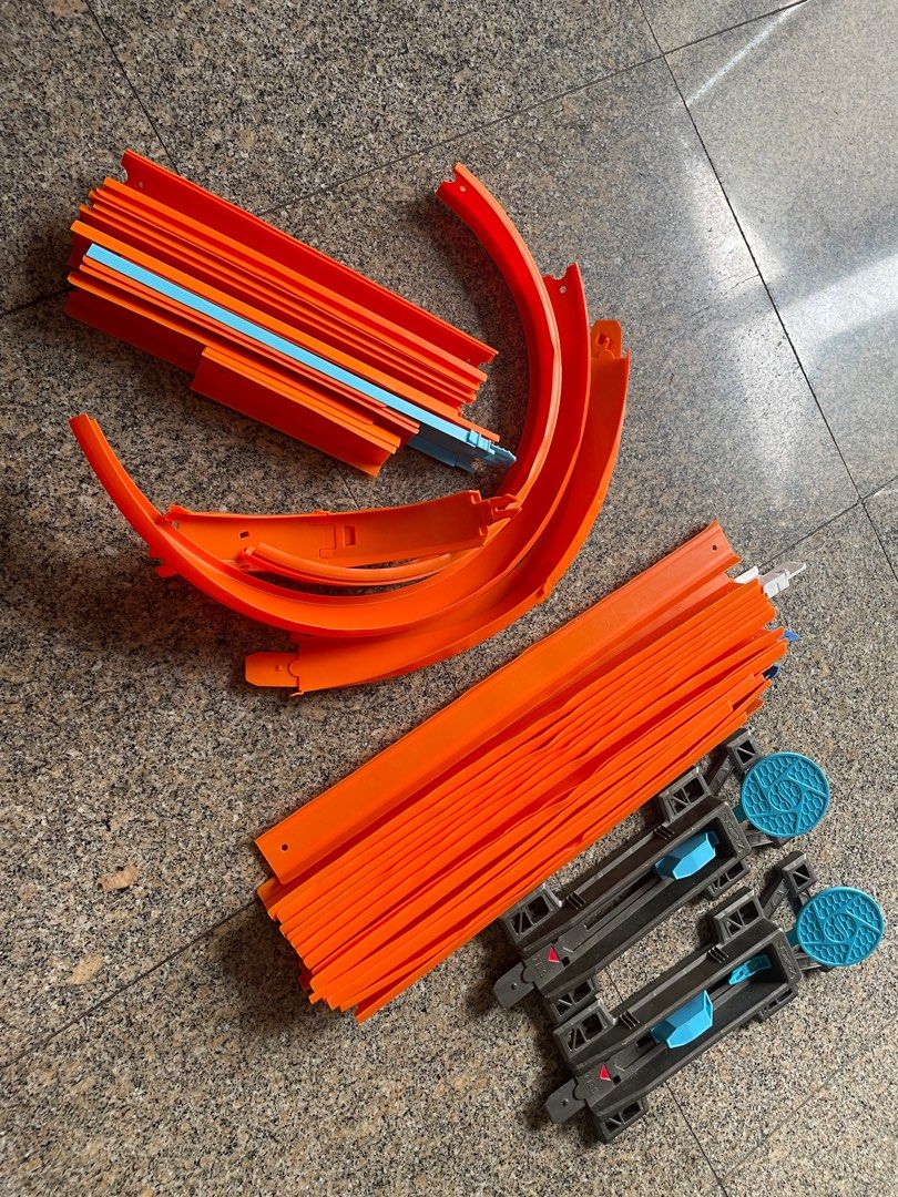 Hot Wheels Tracks, Hobbies & Toys, Toys & Games on Carousell