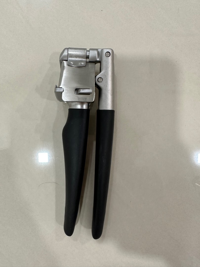 IKEA garlic press, Furniture & Home Living, Kitchenware & Tableware