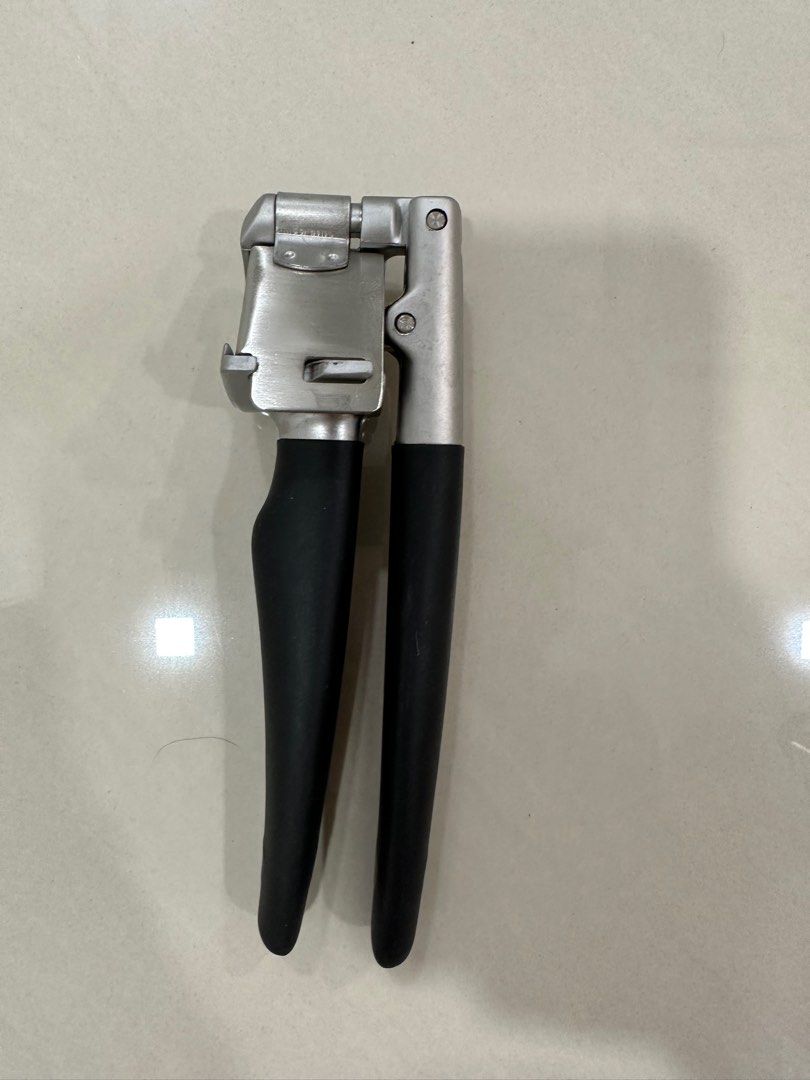 IKEA garlic press, Furniture & Home Living, Kitchenware & Tableware