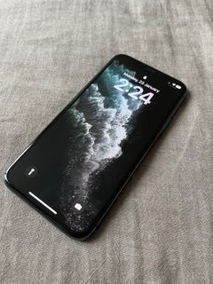 iPhone 11 Pro - Midnight Green