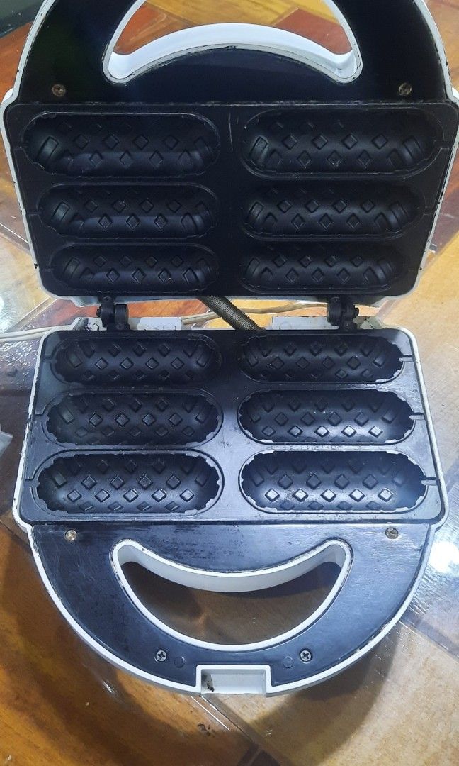Kyowa hotdog waffle maker, Furniture & Home Living, Kitchenware