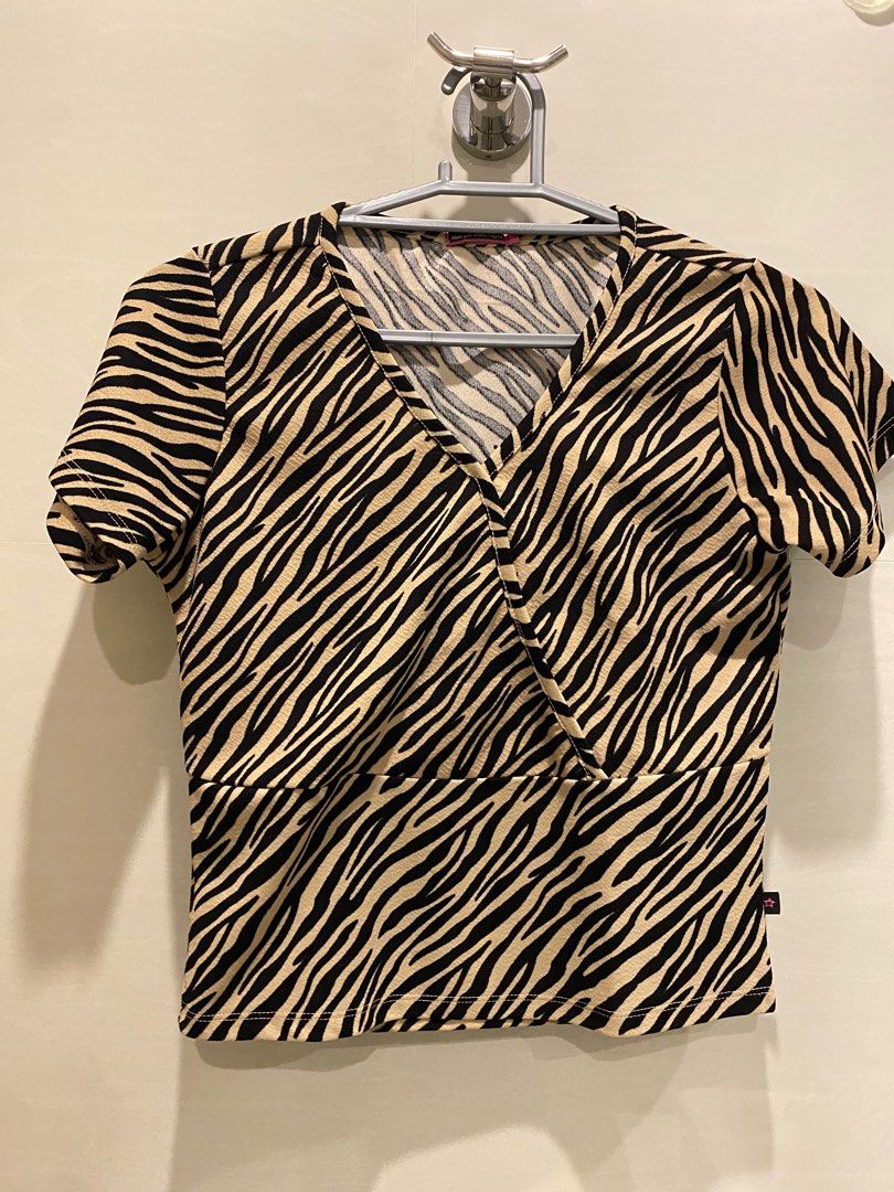Leopard blouse, Women's Fashion, Tops, Blouses on Carousell