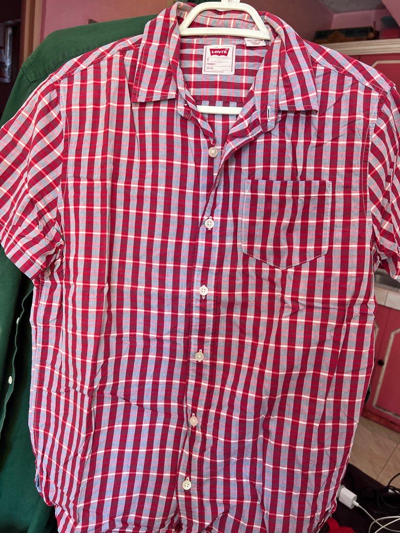 LEVIS Polo Shirt (Category: Tshirts & Polo Shirts ) located in Mandaluyong City. Submitted by makeyoumine (Listing ID 1211103731, Image 1). Description: Authentic Levis Polo shirt.