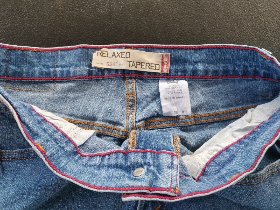 Levis size 29, Women's Fashion, Bottoms, Shorts on Carousell