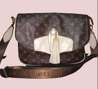 Louis Vuitton Cross Body Bag