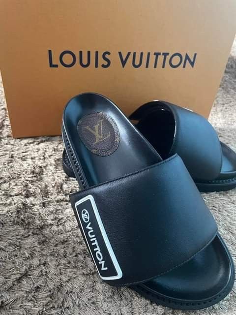 Louis Vuitton Sunset Flat Comfort Mule Velcro Slide size 5 fits up to 6,  Luxury, Sneakers & Footwear on Carousell