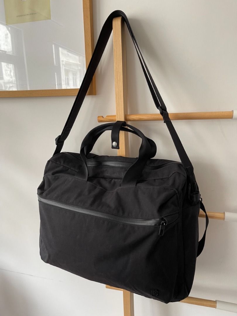 Lululemon command the outlet day commute bag