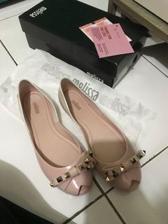 (Kategori: ) berada di . Dikirim oleh ratna_stuff (ID iklan 1211116074, Gambar 1). Deskripsi: .