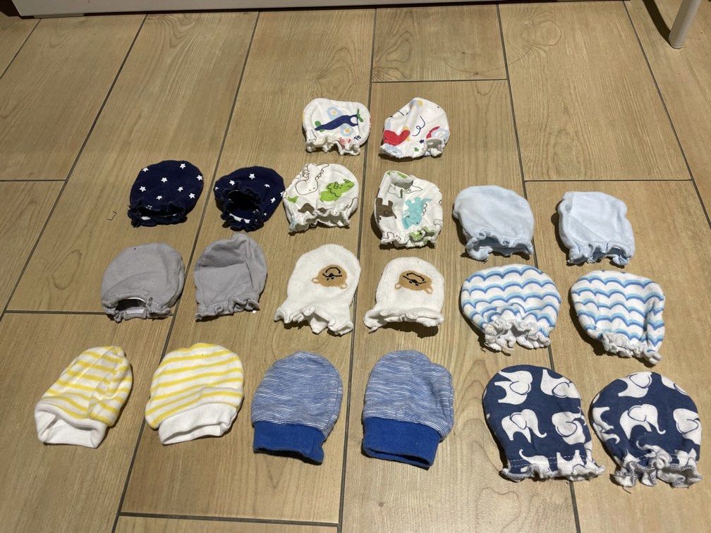 Mitten, Babies & Kids, Babies & Kids Fashion on Carousell