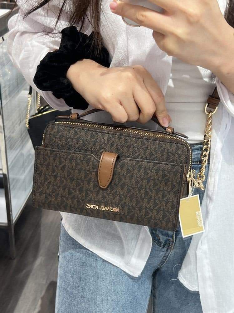 MK Jetset Double Zip Phone Crossbody in Signature Women s Fashion Bags Wallets Cross body Bags on Carousell
