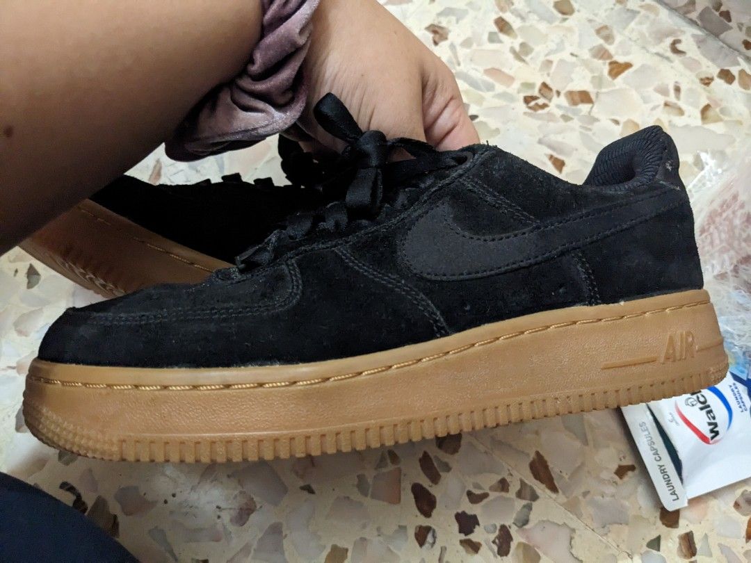 Nike Air Force 1 07 Trainers In Black Suede With Gum Sole