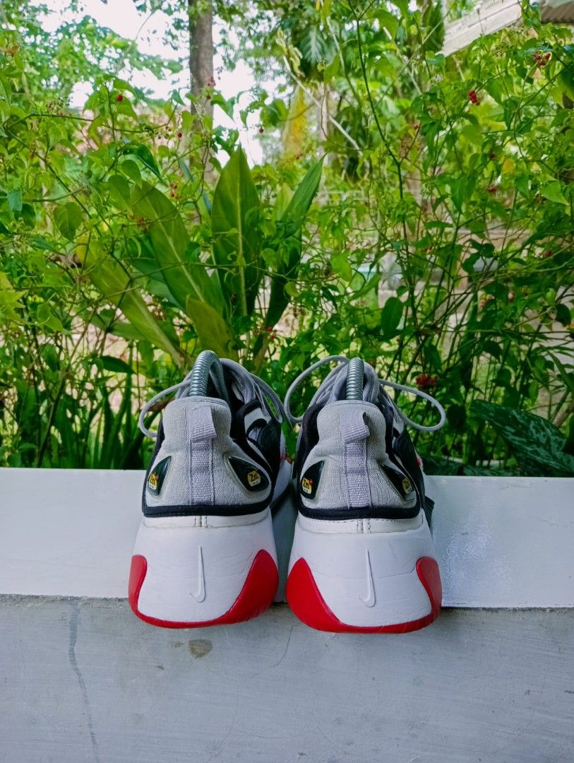 nike air zoom 2000 white