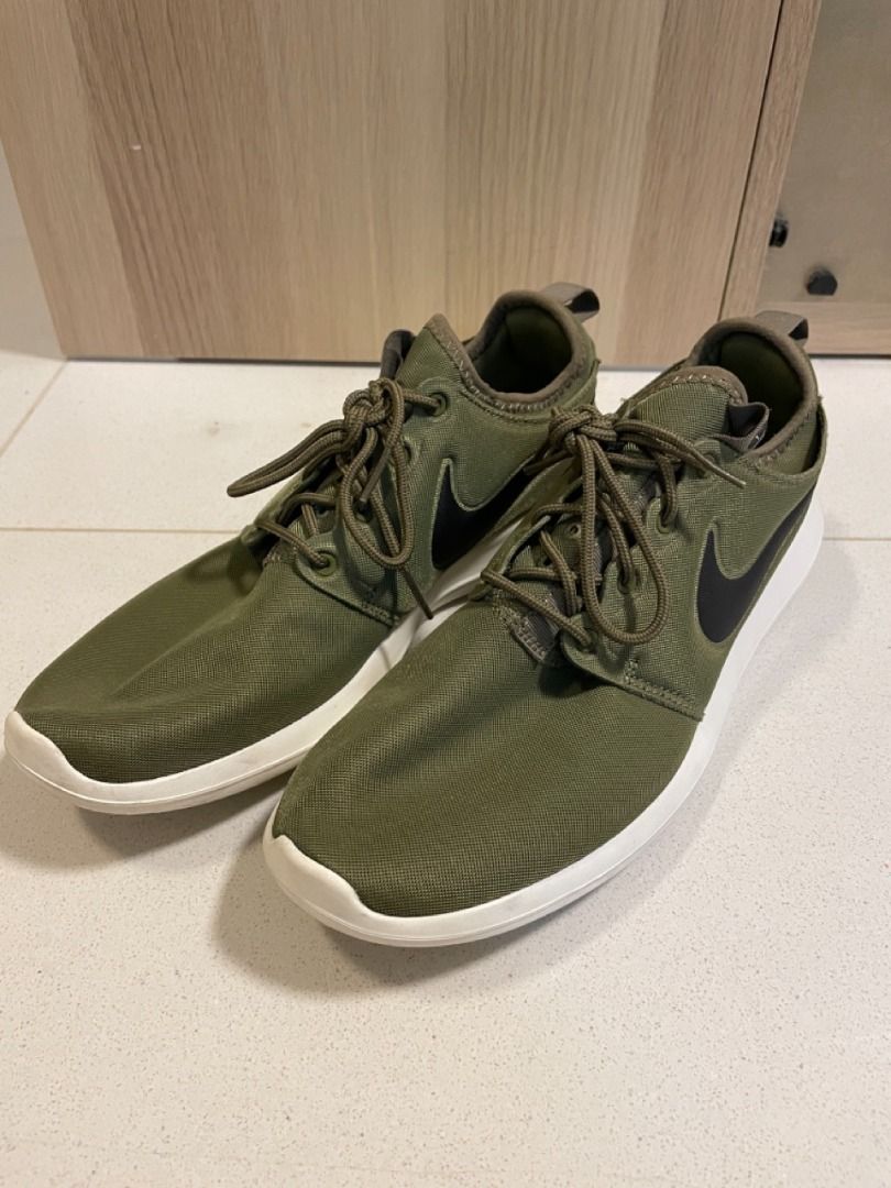 Nike Roshe 2 Sneakers Iguana Sail Men s Fashion Footwear Sneakers on Carousell