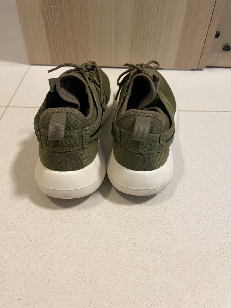 Nike Roshe 2 Sneakers Iguana Sail Men s Fashion Footwear Sneakers on Carousell
