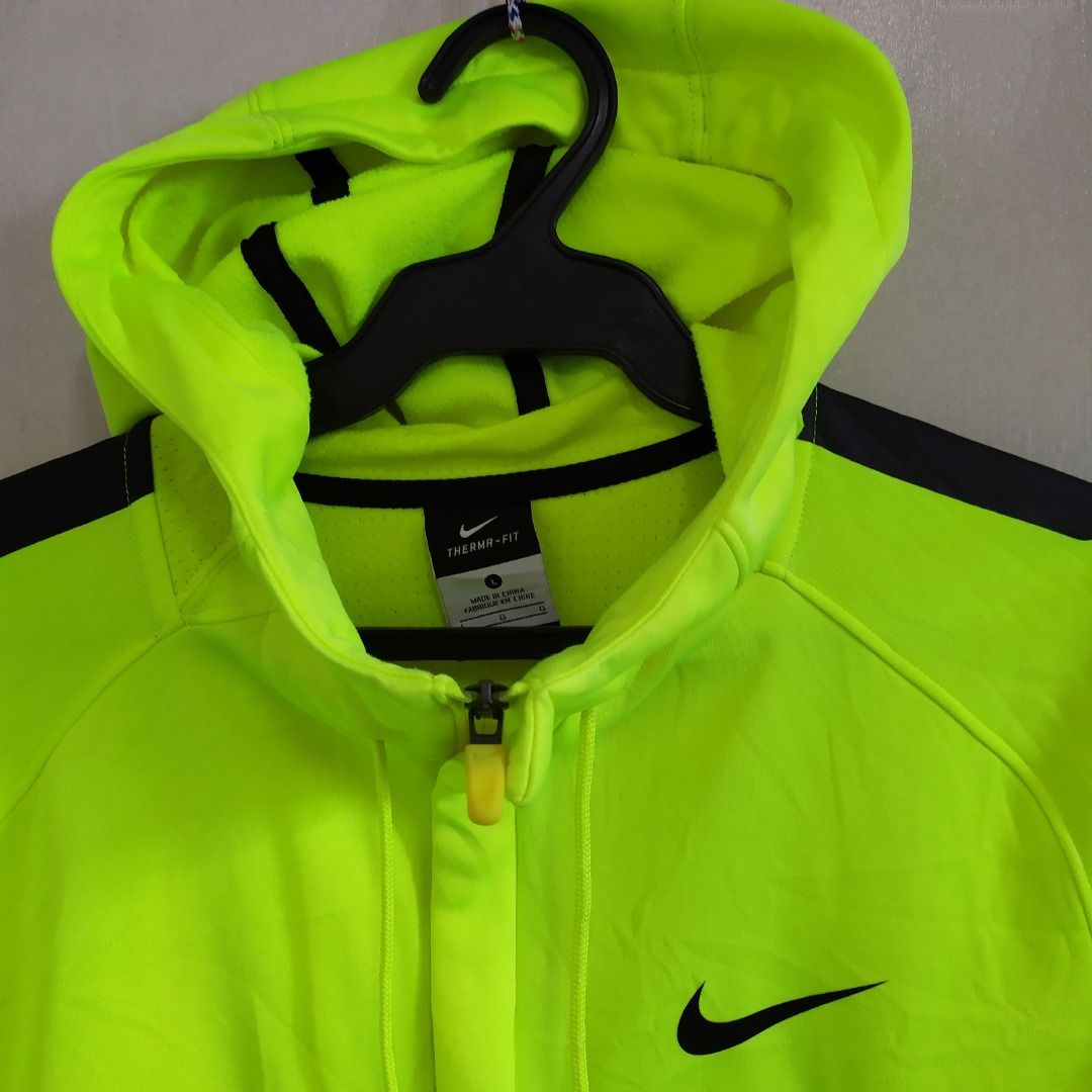 Nike therma fit outlet hoodie neon green