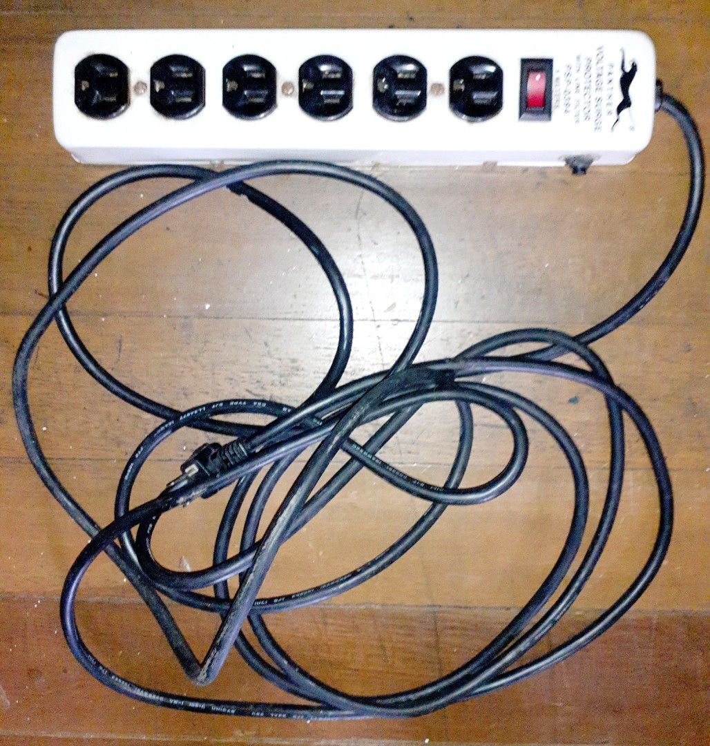 PANTHER 6 Gang Extension Cord with Lighted Switch and CIRCUIT BREAKER