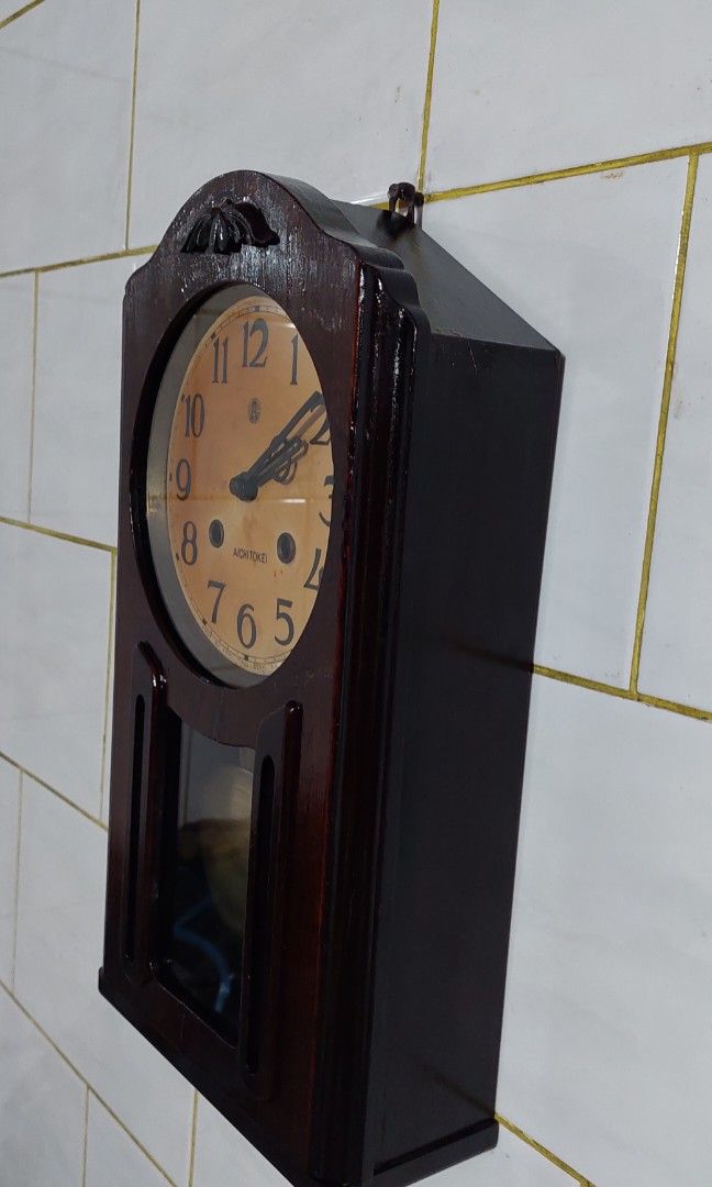 Pendulum clock (Category: Clocks) located in Caloocan City. Submitted by thegreat. (Listing ID 1211157154, Image 2). Description: good running condition old vintage mechanical hand wind makintab at makinang made in japan with key.
