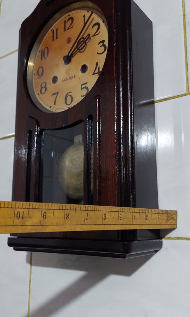 Pendulum clock (Category: Clocks) located in Caloocan City. Submitted by thegreat. (Listing ID 1211157154, Image 3). Description: good running condition old vintage mechanical hand wind makintab at makinang made in japan with key.