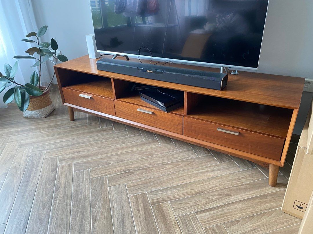 Picket and Rail TV console, Furniture & Home Living, Furniture, TV