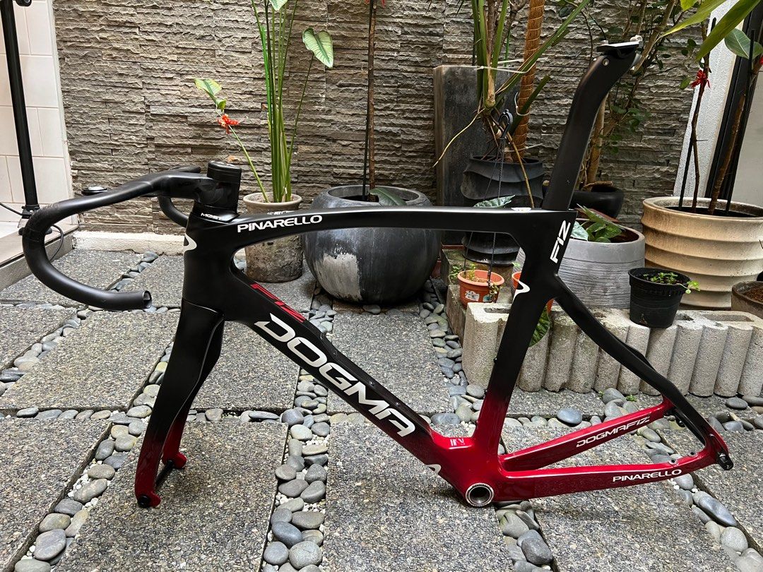 Used pinarello on sale dogma f12
