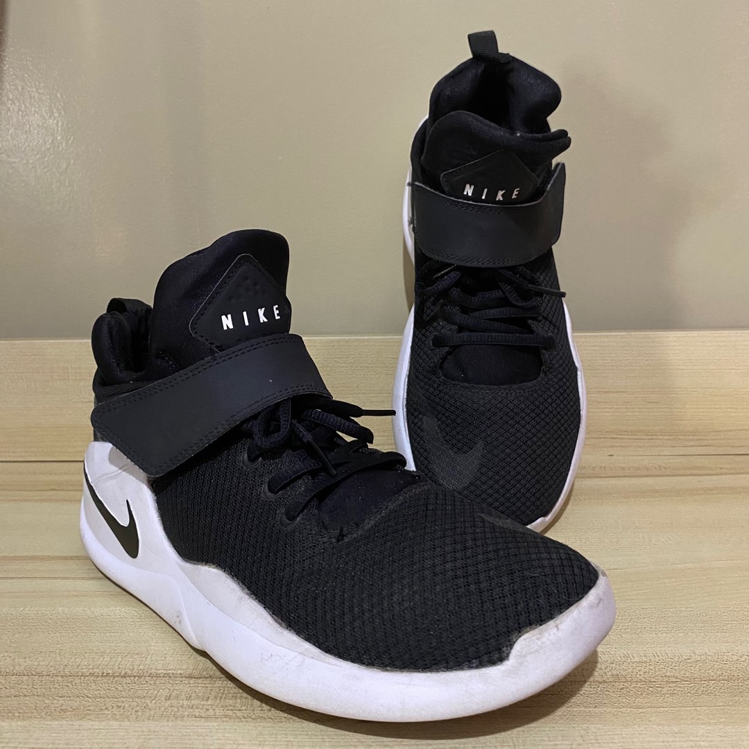 nike kwazi black white