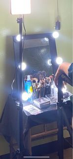 PRELOVED VANITY MIRROR WITH 6 FIREFLY LED BULBS