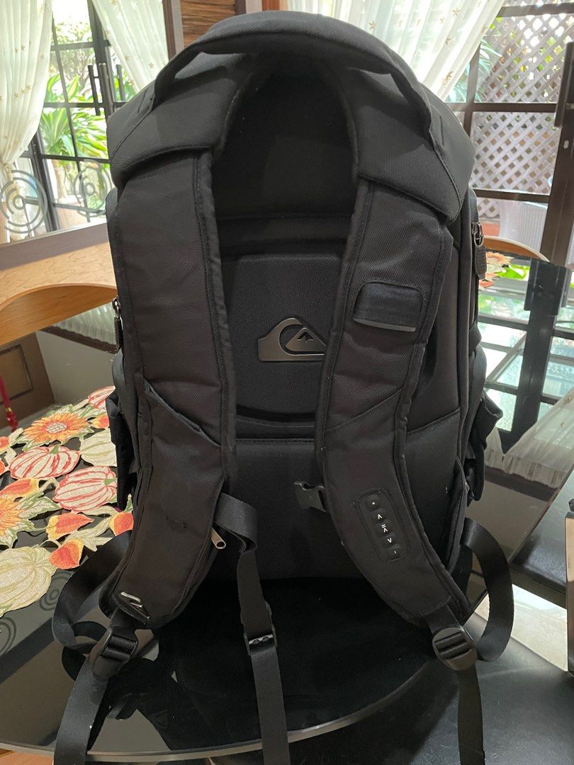 Quiksilver Day Pack backpack, Men's Fashion, Bags, Backpacks on Carousell
