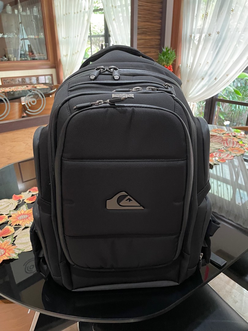 Quiksilver Day Pack backpack, Men's Fashion, Bags, Backpacks on Carousell