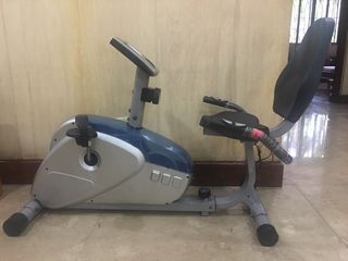 Recumbent bike (fitness equipment)