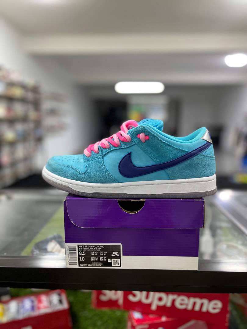 sb dunk blue fury on feet