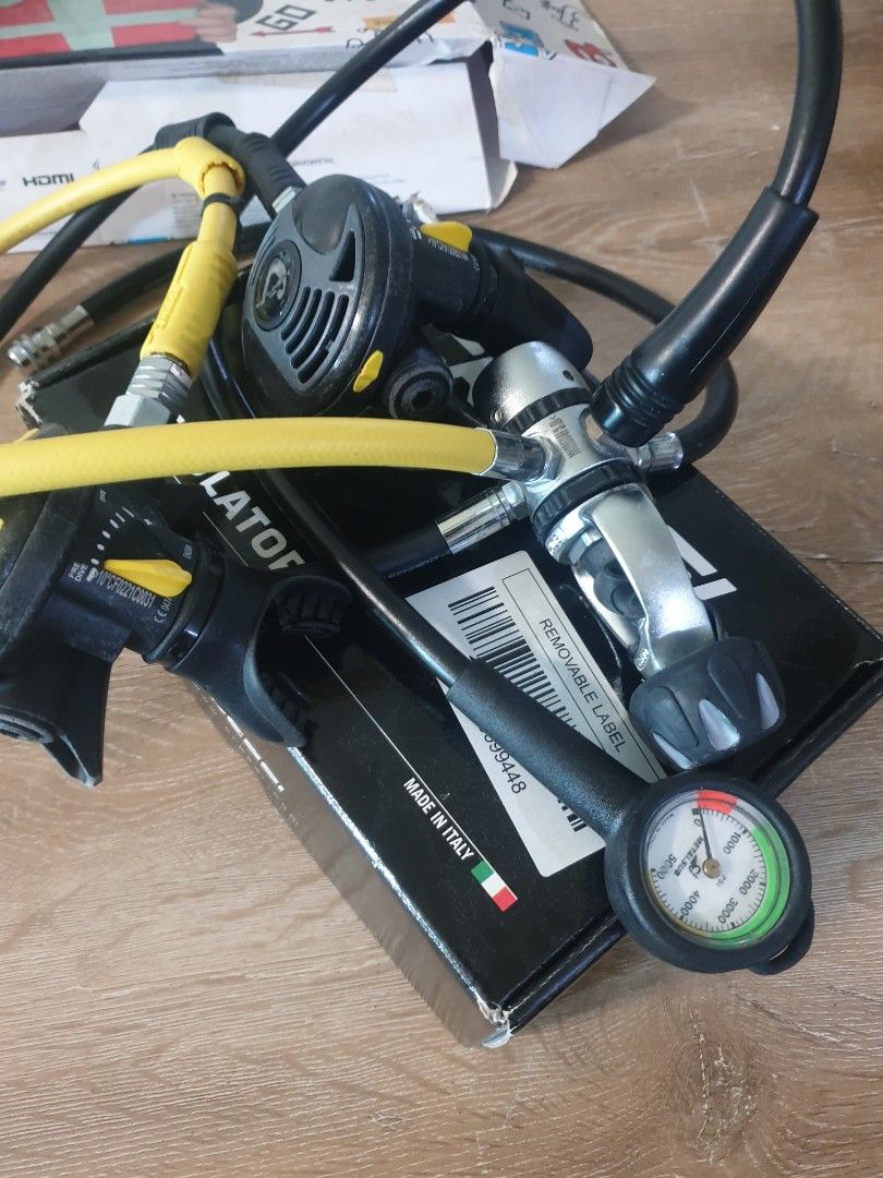 Scuba Dive Regulator complete starter set Cressi AC2 XS2, Sports