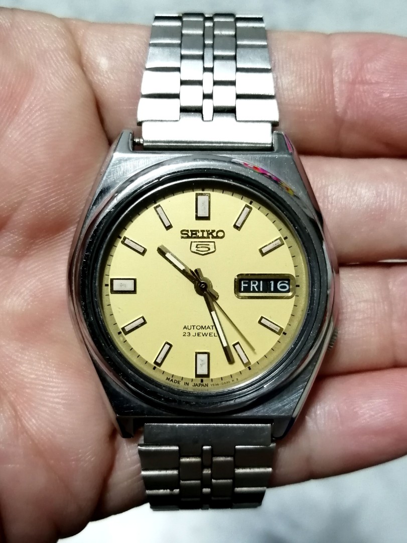 SEIKO 5 Automatic Watch, Hobbies & Toys, Memorabilia & Collectibles,  Vintage Collectibles on Carousell